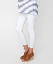 Ankle Grazer Isla Jegging Maternity Jean in White