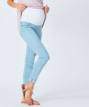 Margot Skinny Distressed Jean in Sky Wash